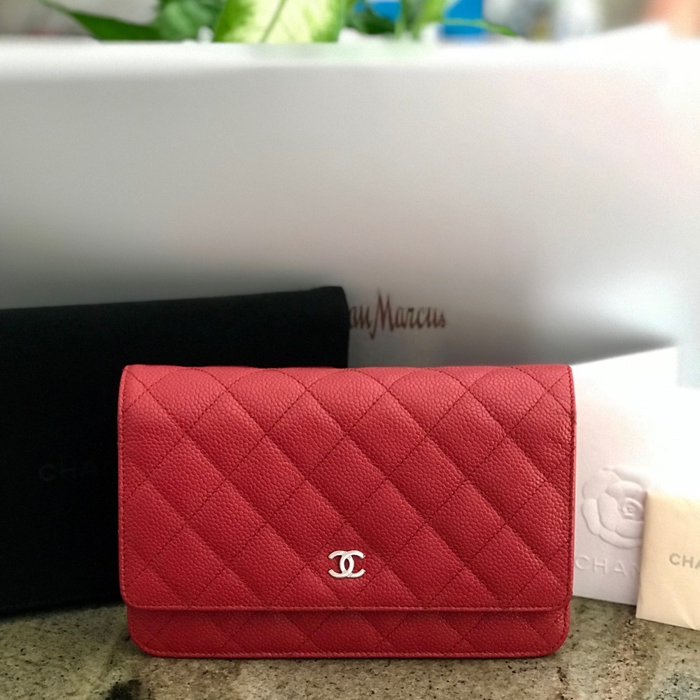 ❌SOLD❌ 💕CHANEL 💕Caviar Quilted Wallet on Chain